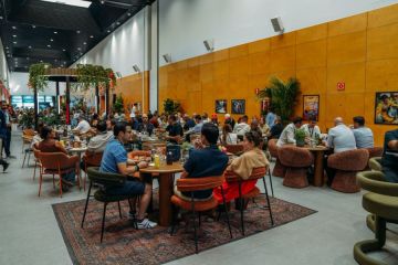 Discover Traction Terrace during the Madrid Grand Prix.</br>A privileged space to experience the full intensity of the competition.</br>Enjoy Formula 1 in an exceptional setting.
