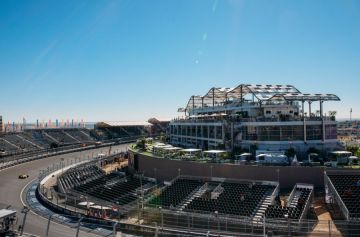 La Azotea brings you closer to one of Madring’s most iconic spots.</br>Enjoy the spectacle at the Peraltada Monumental.</br>A premium experience for motorsport fans.