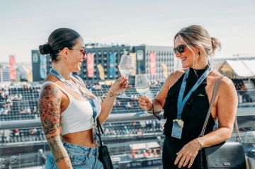 Discover a different way to experience the Grand Prix.</br>La Azotea offers a special location at the Peraltada Monumental.</br>Exclusivity and excitement at Madring.