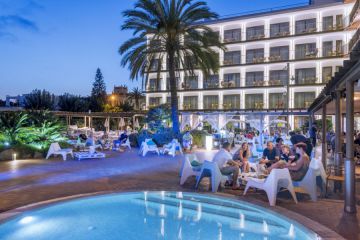 4 stars Hotel F1 Barcelona <br /> Costa Barcelona-Maresme, <br /> Spanish Formula 1 Grand Prix
